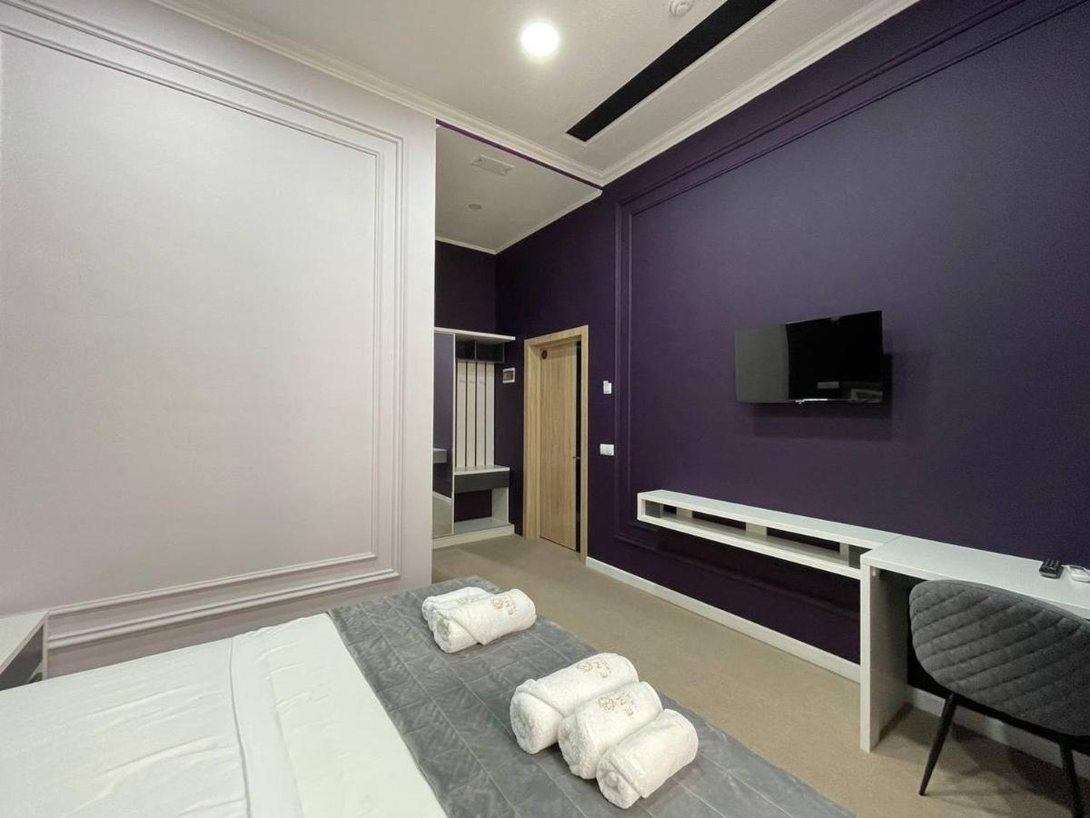 Emin Hotel Fergana Exterior photo
